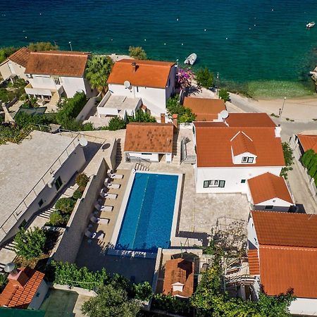 Apartments Bisernica-With Pool Ražanj Esterno foto