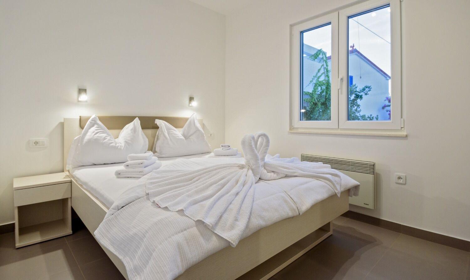 Apartments Bisernica-With Pool Ražanj Esterno foto