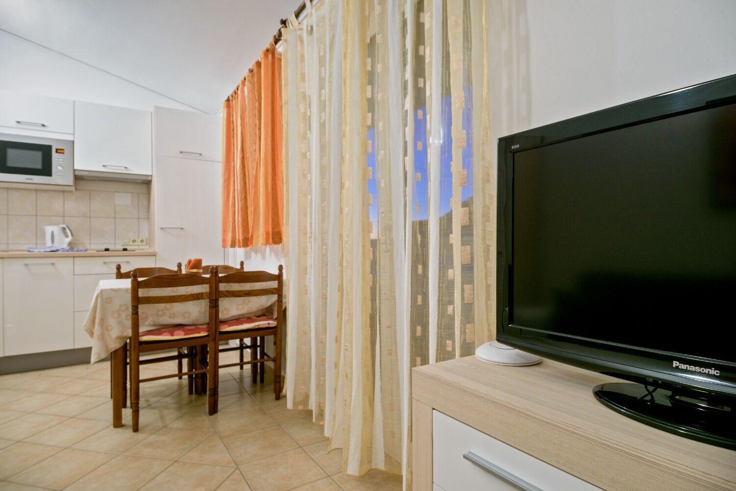 Apartments Bisernica-With Pool Ražanj Esterno foto